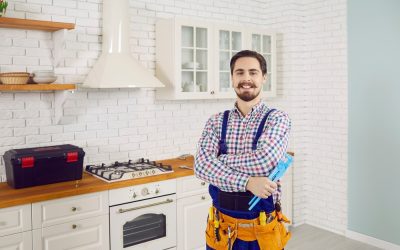 Cómo desatascar una tubería de la cocina