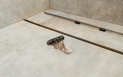 Cómo desatascar ducha con alambre 